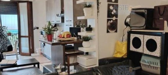 3 rooms Duplex in Rome, Italy No. 189946 9