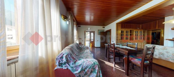 10 rooms House in Gallicano, Italy No. 237818 10