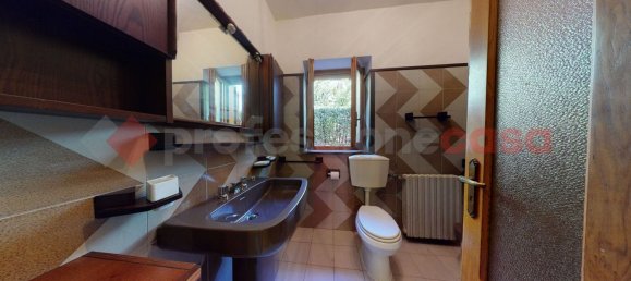 10 rooms House in Gallicano, Italy No. 237818 14