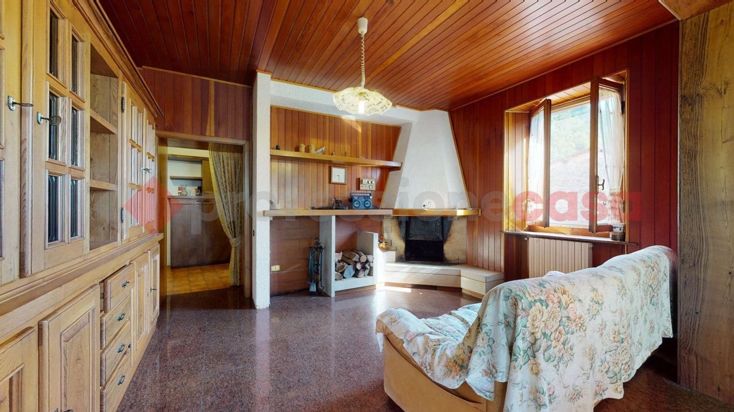 10 rooms House in Gallicano, Italy No. 237818