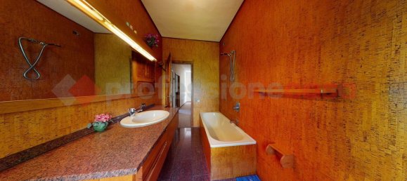 10 rooms House in Gallicano, Italy No. 237818 21