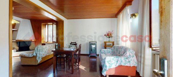 10 rooms House in Gallicano, Italy No. 237818 9