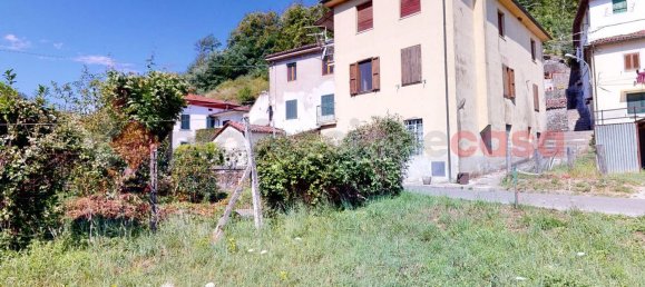 10 rooms House in Gallicano, Italy No. 237818 3