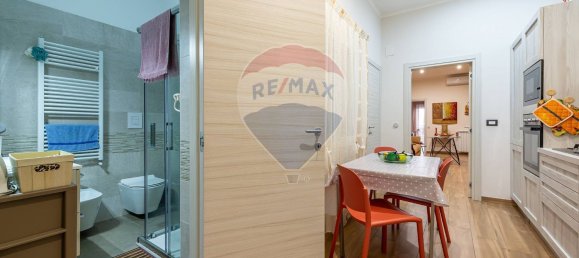 Квартира с 3 спальнями в Бари, Италия № 321672 6