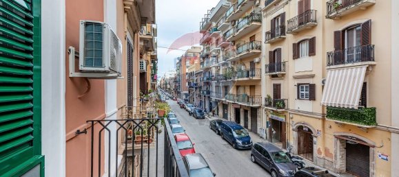 Квартира с 3 спальнями в Бари, Италия № 321672 17