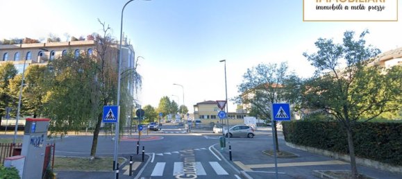 4 rooms Apartment in Bergamo, Italy No. 4890 18