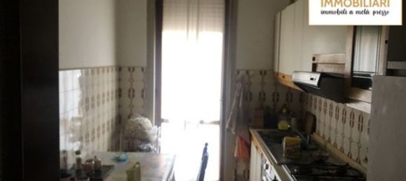 4 rooms Apartment in Bergamo, Italy No. 4890 6