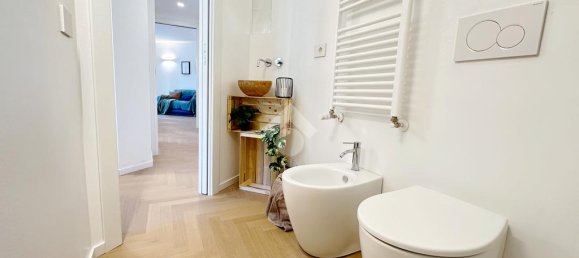 2 bedrooms Apartment in Milan, Italy No. 353078 5