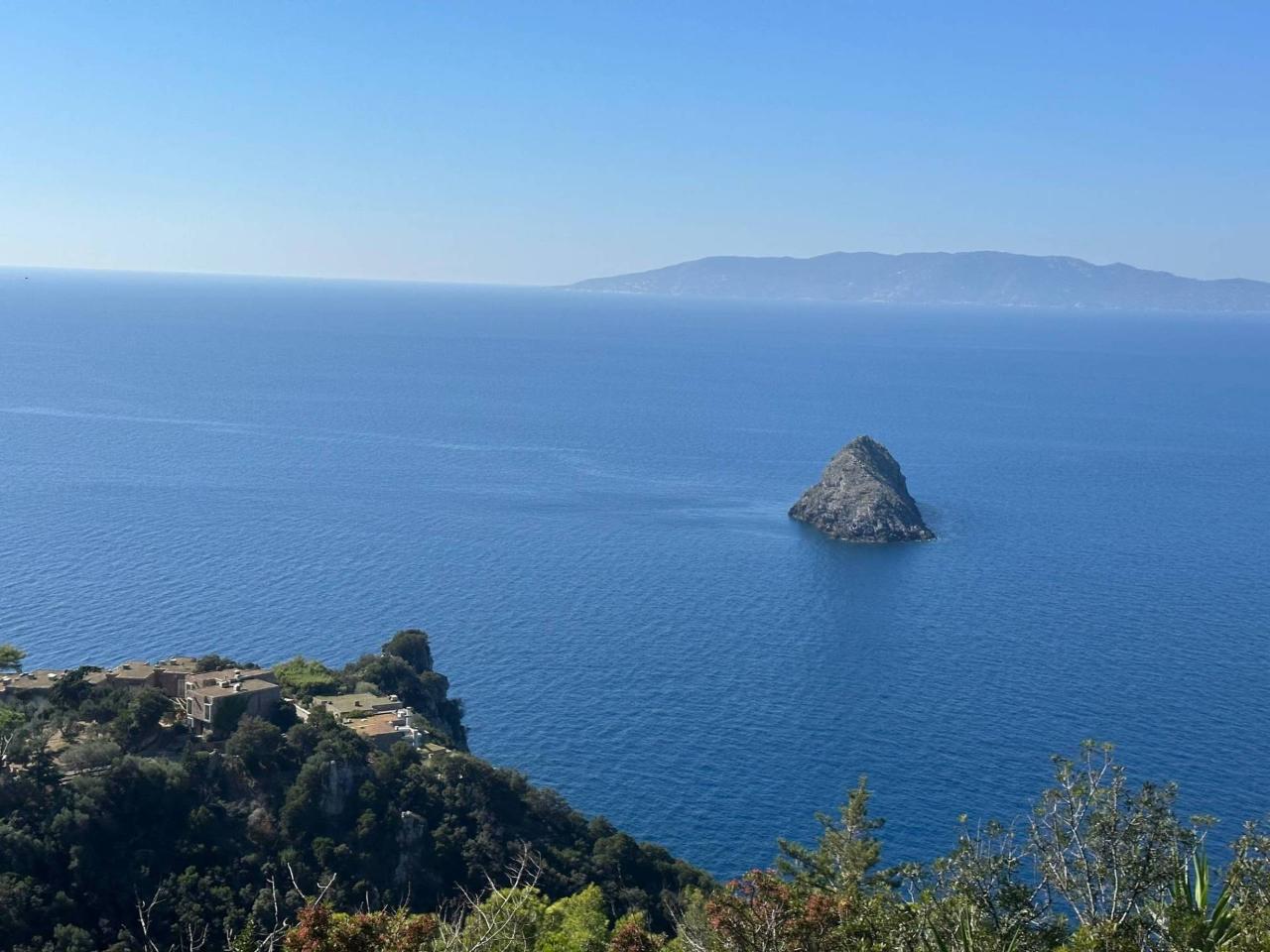 6 rooms Apartment in Monte Argentario, Italy No. 173682