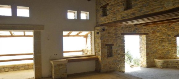 3 Schlafzimmer Villa in Volos, Greece, Nr. 1227 10