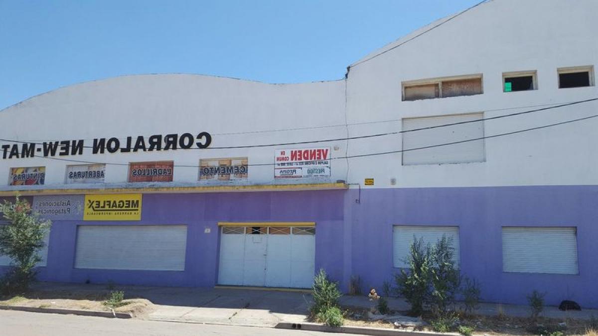 900m² Commercial property in Buenos Aires, Argentina No. 104989