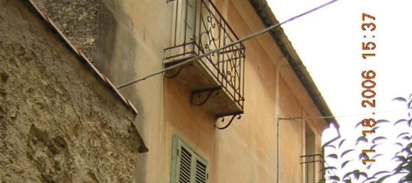 Дом с 5 комнатами в Альвито, Италия № 256355 2