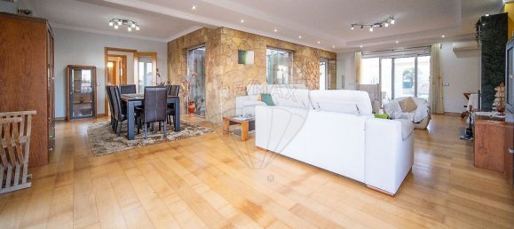 5 bedrooms House in Portimao, Portugal No. 18536 27