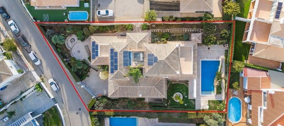 5 bedrooms House in Portimao, Portugal No. 18536 12