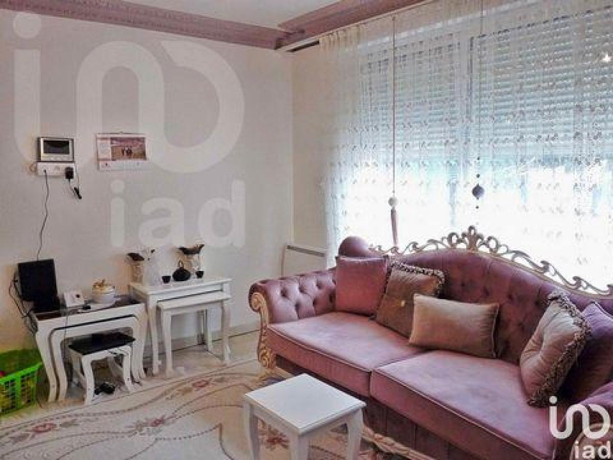 5 bedrooms House in Poitiers, France No. 29414