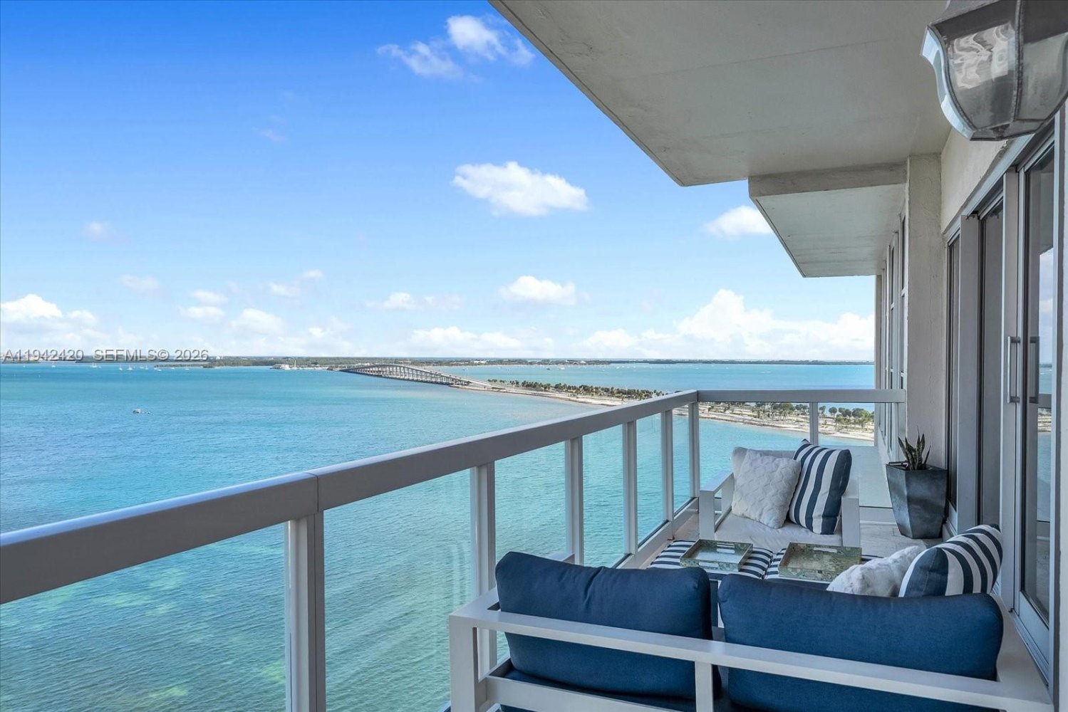 2 dormitorios propiedad comercial en venta en Miami, Miami-Dade, Florida, USA № 614199