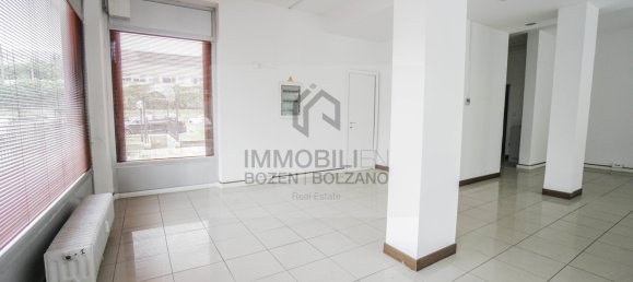 470m² Commercial property in Trentino-Alto Adige, Italy No. 110914 5