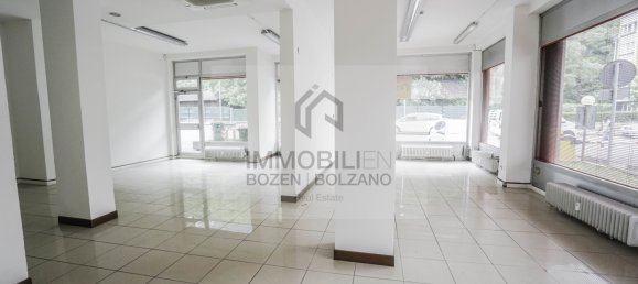 470m² Commercial property in Trentino-Alto Adige, Italy No. 110914 3