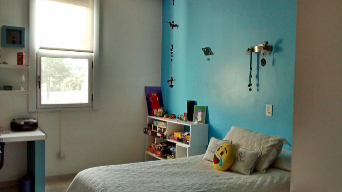 4 bedrooms House in Pilar, Argentina No. 62702