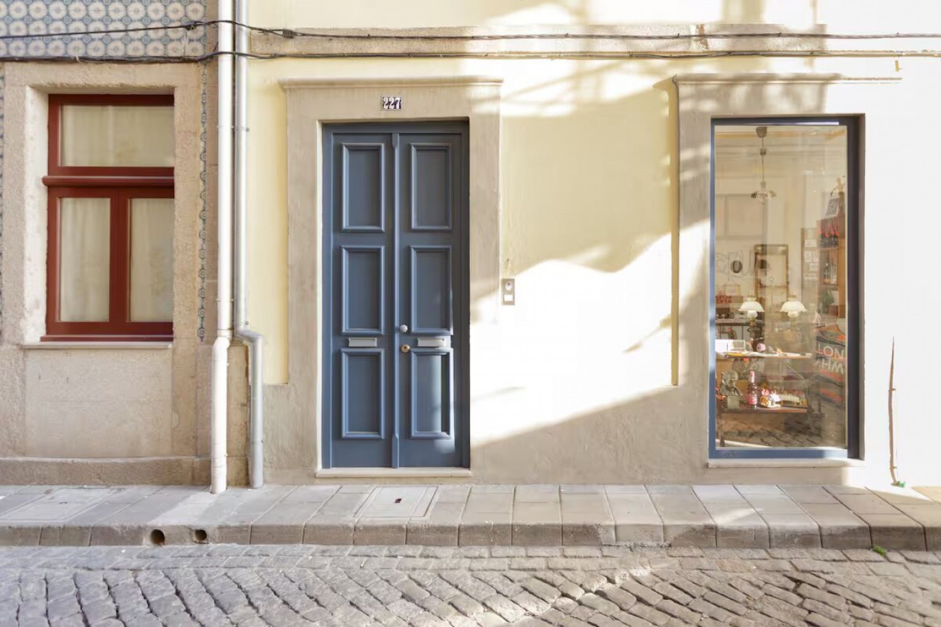 104m² Building in Porto, Portugal No. 239108