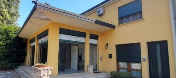 2 bedrooms Apartment in Cerea, Italy No. 376176 9
