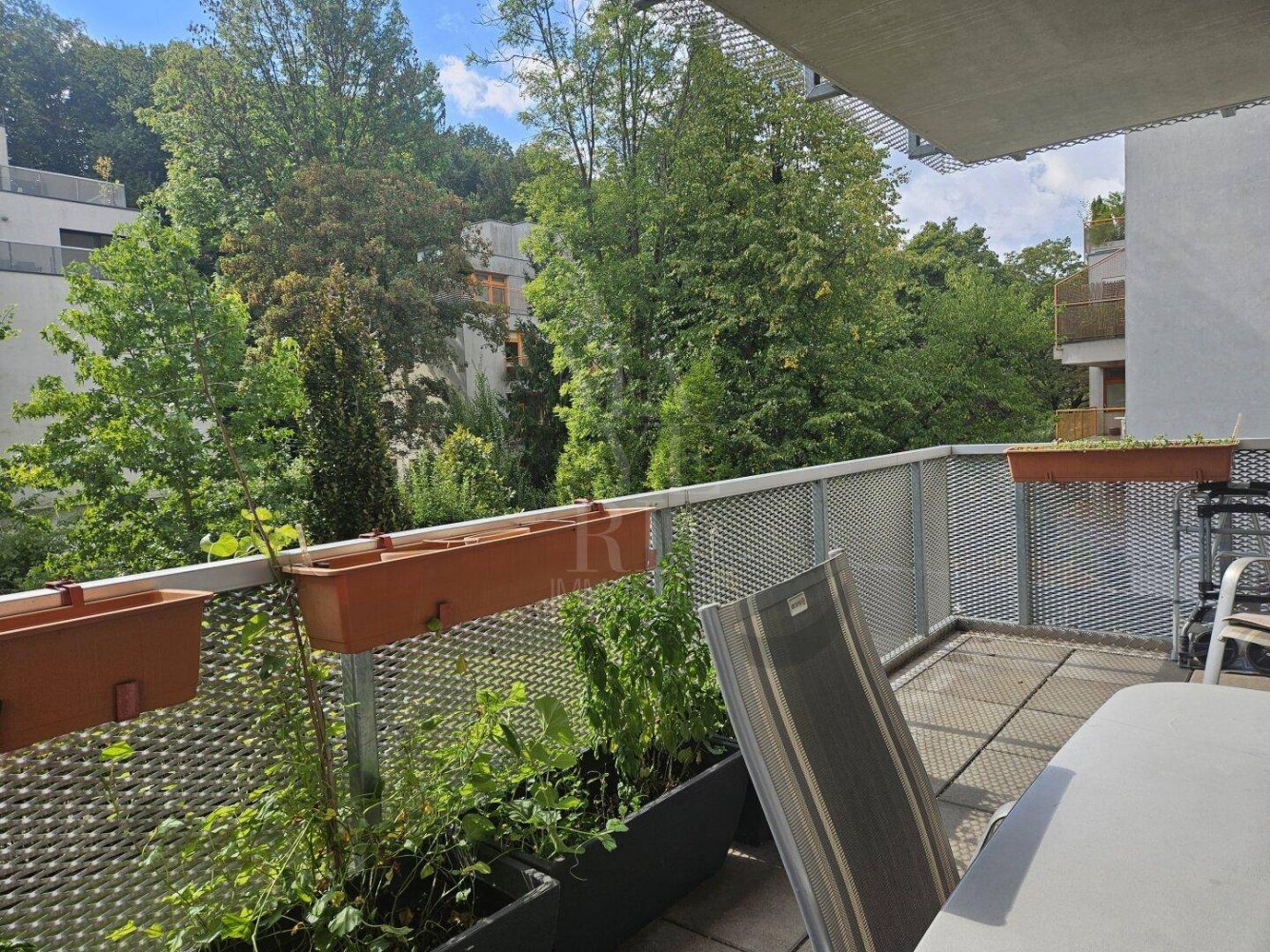 4 rooms Apartment in Hernals, Austria No. 204880