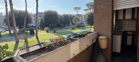 4 bedrooms Apartment in Rome, Italy No. 10589 12