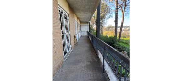 4 bedrooms Apartment in Rome, Italy No. 10589 24