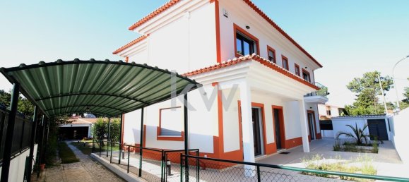 11 bedrooms House in Corroios, Portugal No. 123911 2