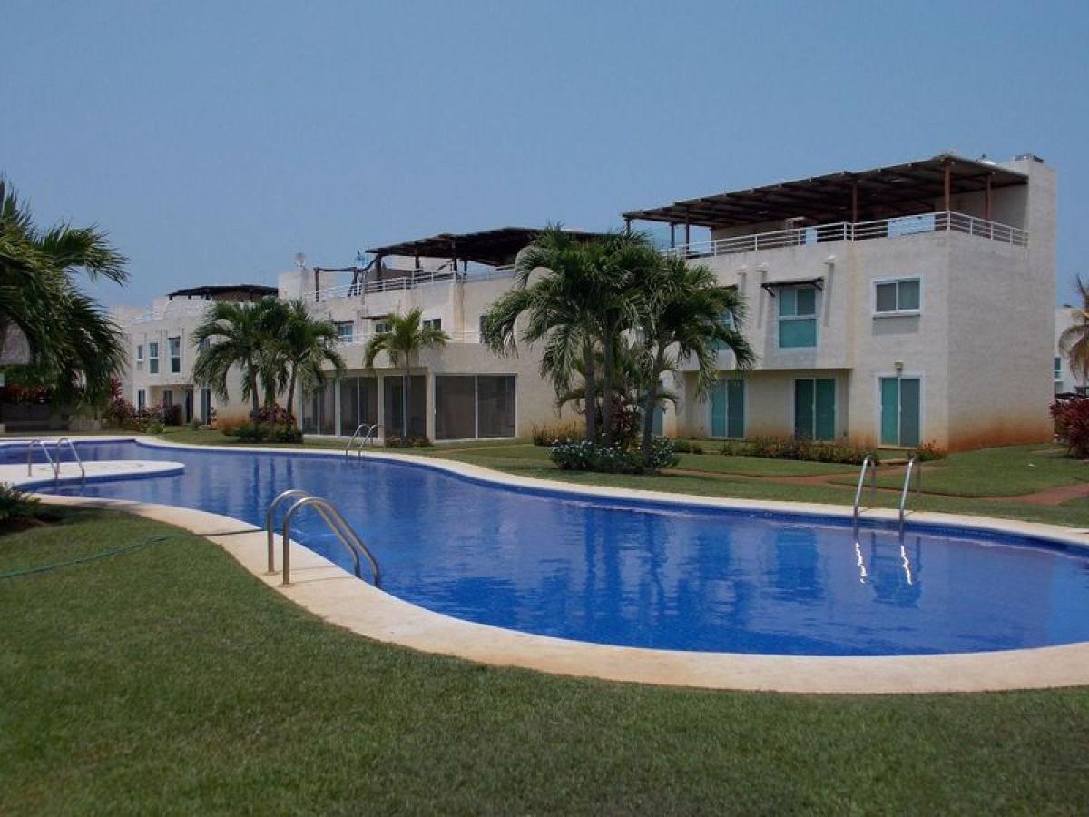 Дом с 6 спальнями в Герреро, Мексика № 156137