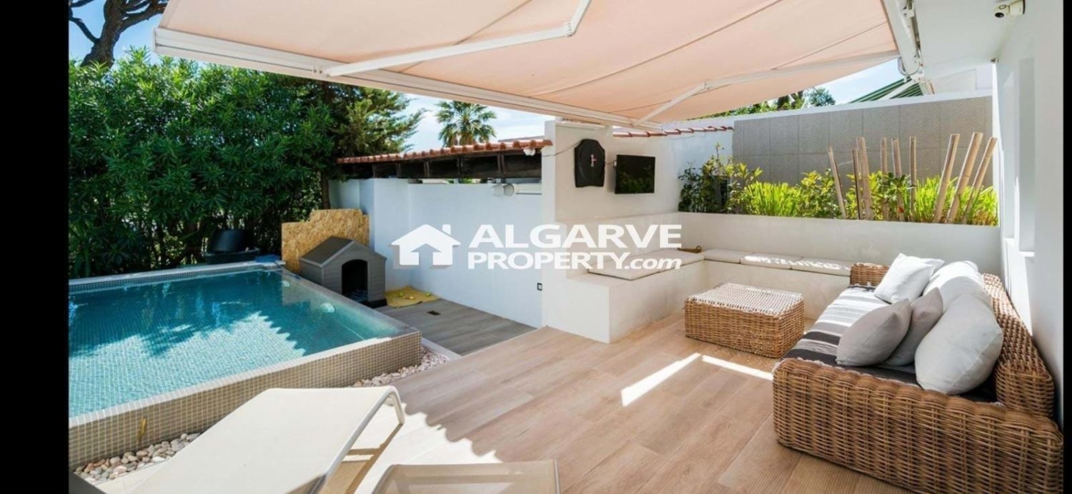 3 bedrooms Townhouse in Quarteira, Portugal No. 352639