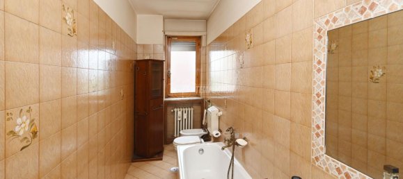 5غرفة شقة في Venaria Reale, Italy رقم 14738 42