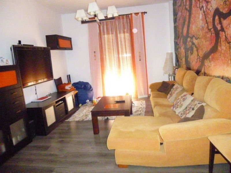 3 bedrooms Apartment in Cabra, Spain No. 222025