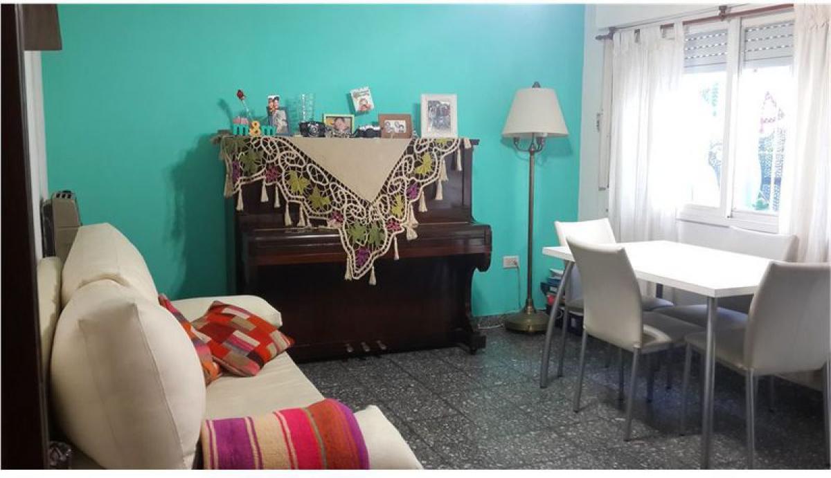 Studio in Bermudez, Argentina No. 8479