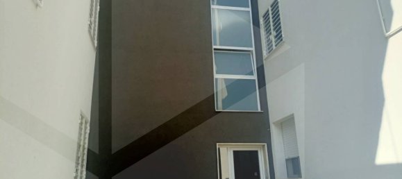 3 bedrooms Apartment in Bari, Italy No. 21033 10