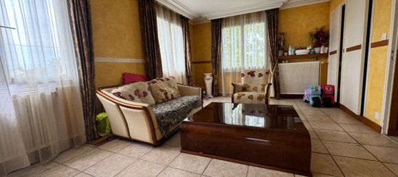 6 bedrooms House in Ardon, France No. 238964 3