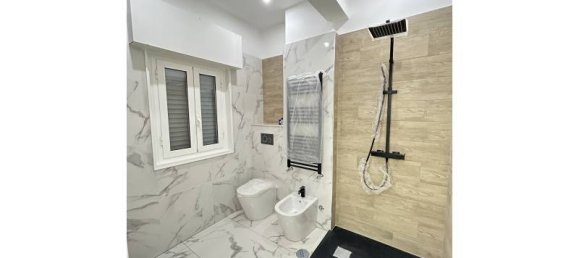 3 bedrooms Apartment in Rome, Italy No. 16665 9