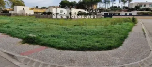  Land in Garriguella, Spain No. 73571 5