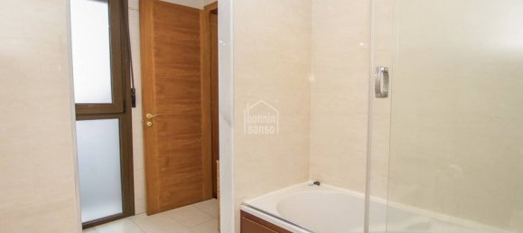 3 غرف نوم تاون هاوس في Mahon, Spain رقم 1350 2