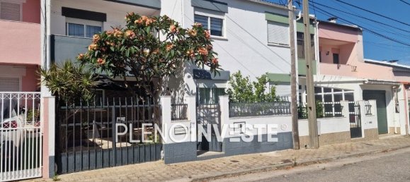 4 Schlafzimmer Haus in Corroios, Portugal, Nr. 306679 4