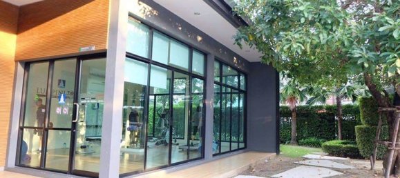 Casa de 3 dormitorios en Phra Khanong, Thailand No. 9837 4