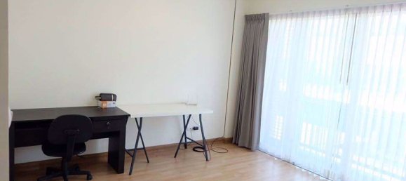 Casa de 3 dormitorios en Phra Khanong, Thailand No. 9837 10