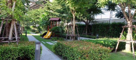 Casa de 3 dormitorios en Phra Khanong, Thailand No. 9837 5