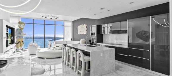 3 chambres propriété commerciale à vendre à Miami, Miami-Dade, Florida, USA № 615619 24