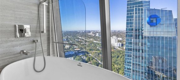 3 chambres propriété commerciale à vendre à Miami, Miami-Dade, Florida, USA № 615619 8