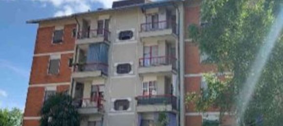 4 rooms Apartment in Limbiate, Italy No. 288242 2