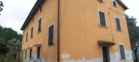 Studio in Chiusi, Italy No. 1489 2