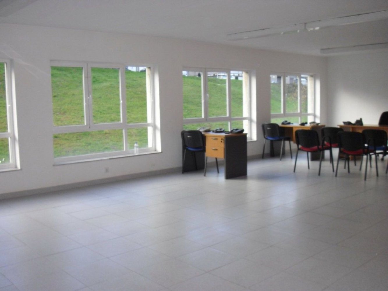 400m² Office in Oviedo, Spain No. 149754