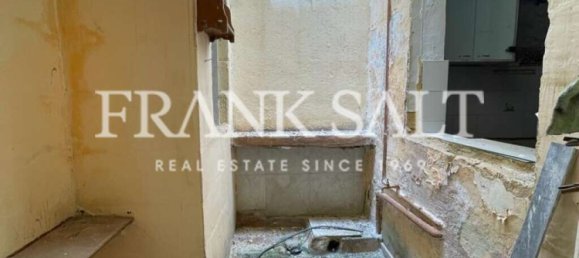 9 bedrooms Townhouse in Senglea, Malta No. 2293 4