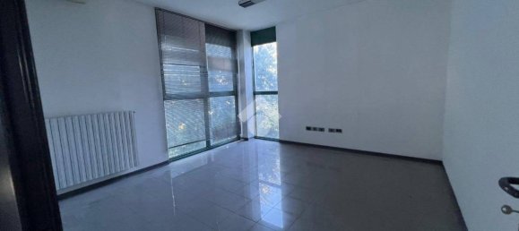 94m² Office in Pianiga, Italy No. 283131 9